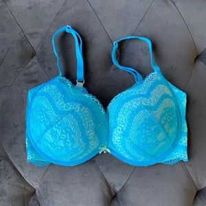 VS Plunge Bra NWOT